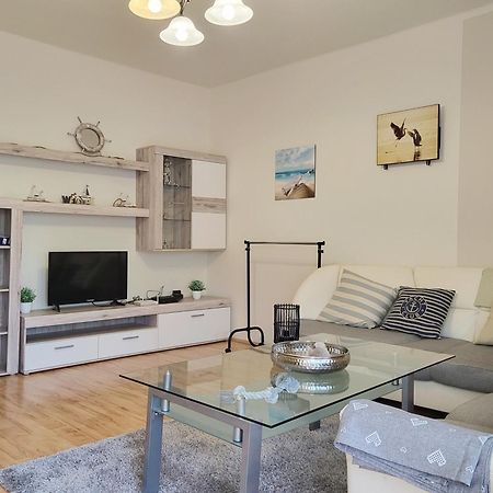Apartman Balaton Lägenhet Keszthely Exteriör bild